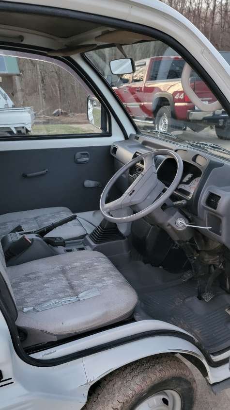 1994 Mitsubishi Minicab - Image 15