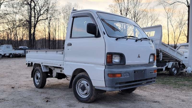 1994 Mitsubishi Minicab - Image 13