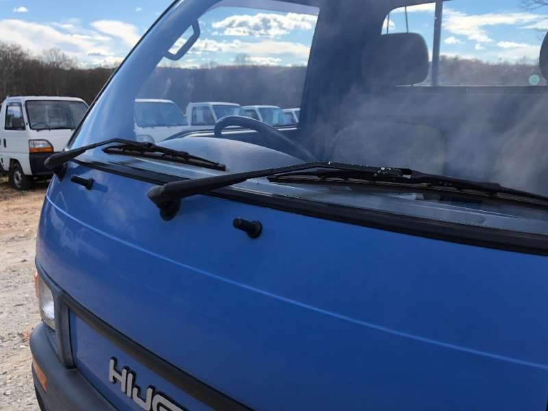 1994 Daihatsu Hijet - Image 9