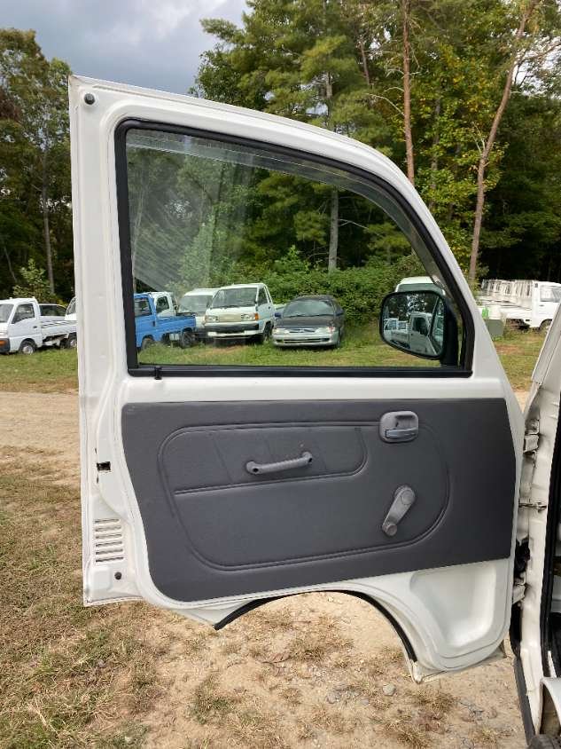 1997 Mitsubishi Minicab - Image 15