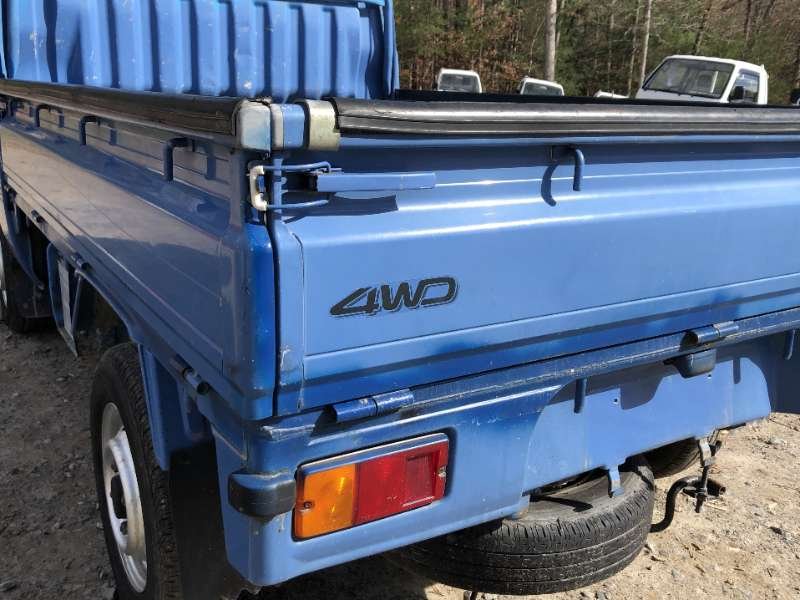 1994 Daihatsu Hijet - Image 32