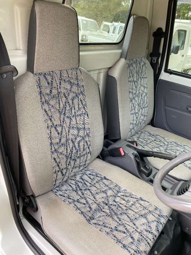 1997 Mitsubishi Minicab - Image 6