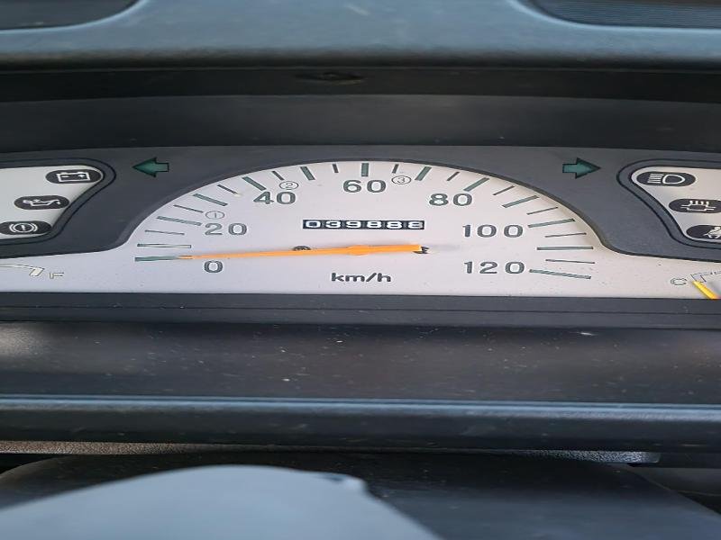 1996 Mitsubishi Minicab - Image 12