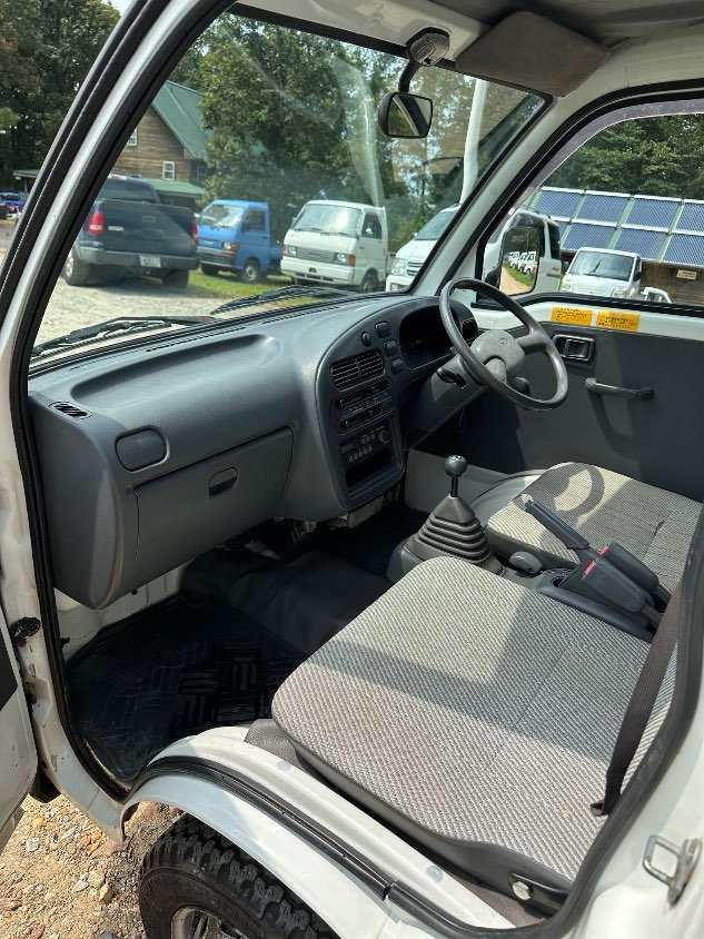 1997 Daihatsu Hijet - Image 23