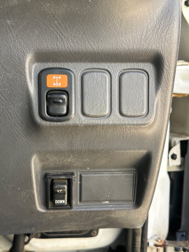 1994 Daihatsu Hijet - Image 22