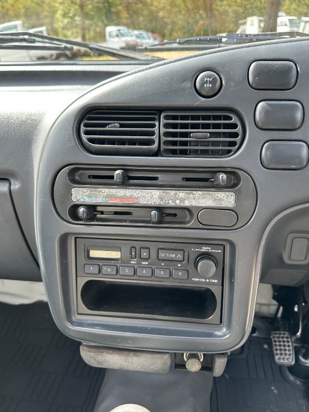 1994 Daihatsu Hijet - Image 3