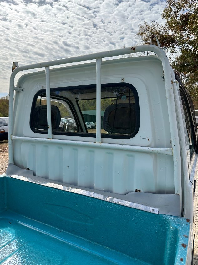 1994 Daihatsu Hijet - Image 26