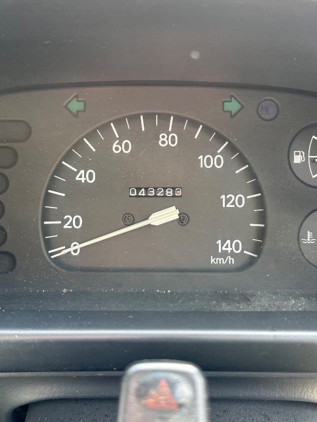 1994 Daihatsu Hijet - Image 13