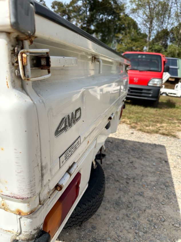 1994 Daihatsu Hijet - Image 12